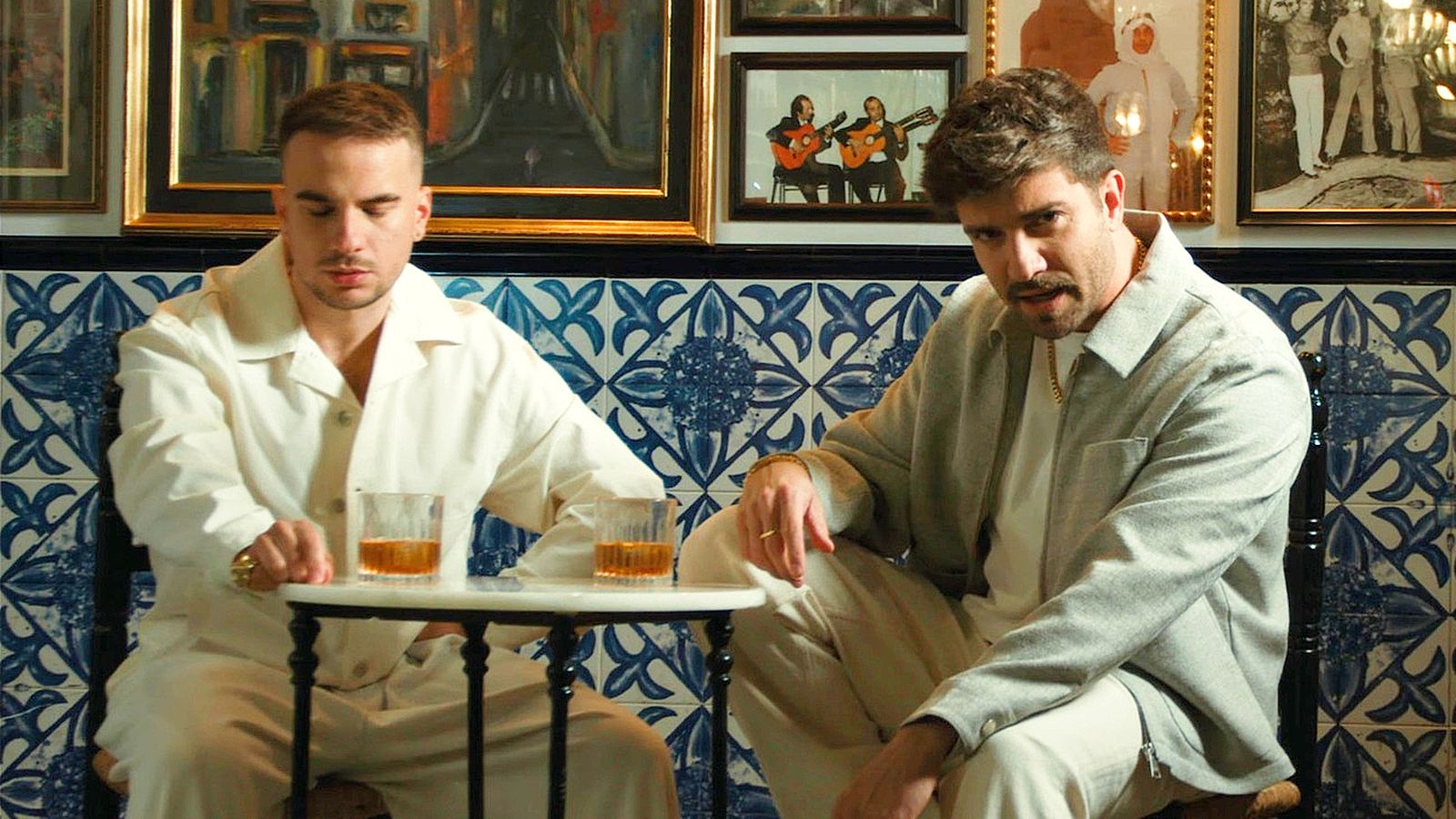 Antony Z y Pablo Alborán en una escena del videoclip rodado en Cambil.