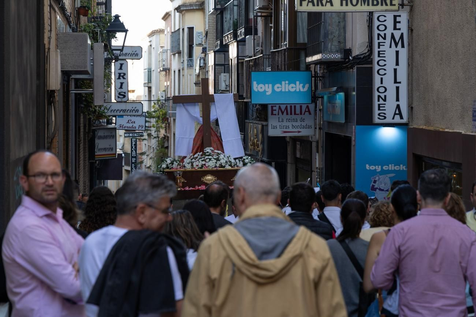 Procesiones infantiles y cruces del 2 de mayo