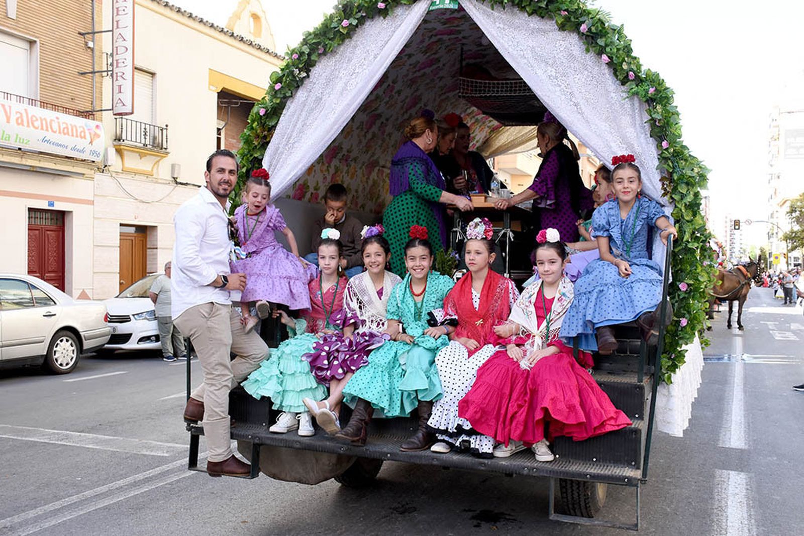 Imágenes de los carros de la Hermandad del Rocío de Huelva