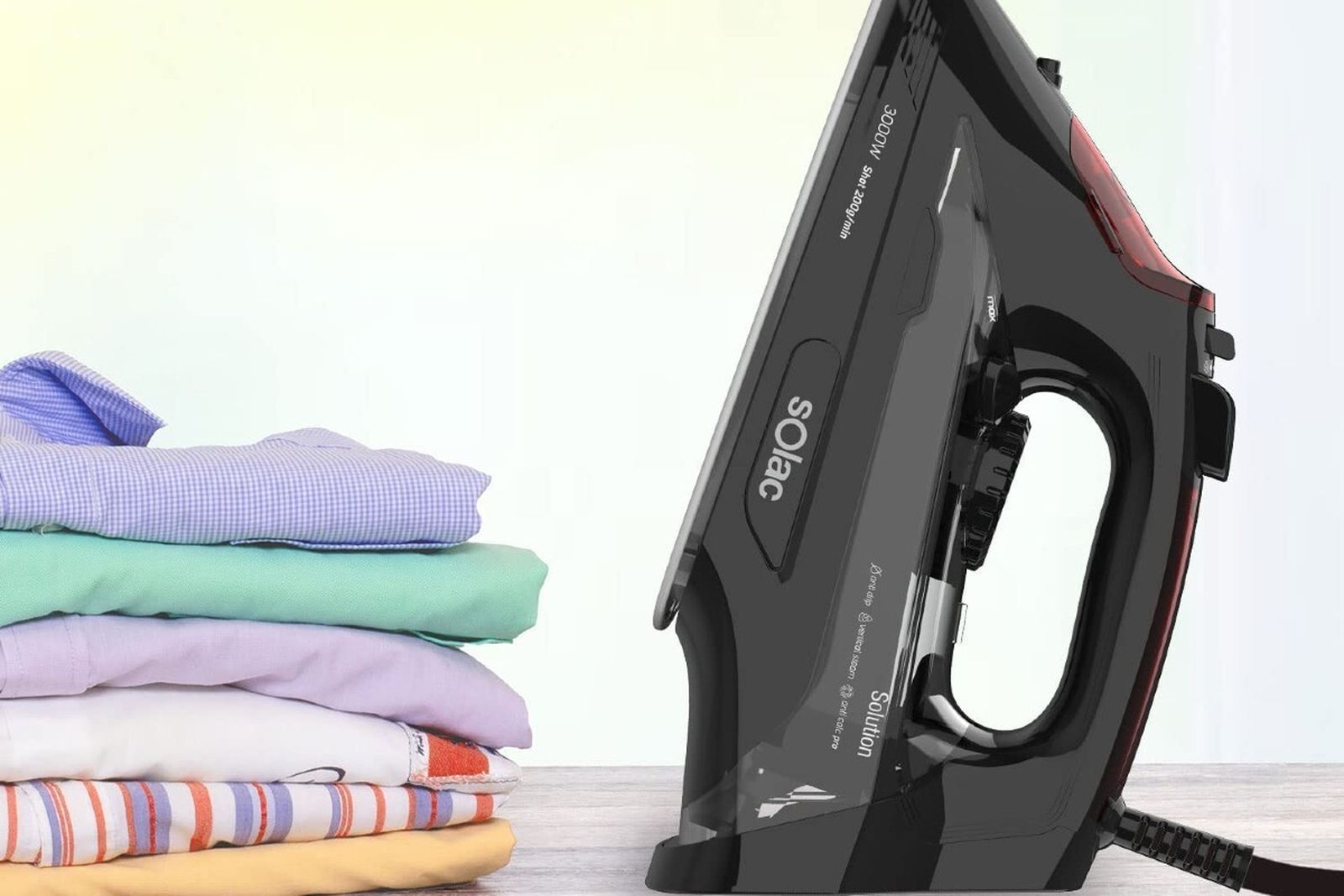 Amazon tira la casa por la ventana: ¡la plancha de vapor de Solac ahora tiene un descuento del 60%!