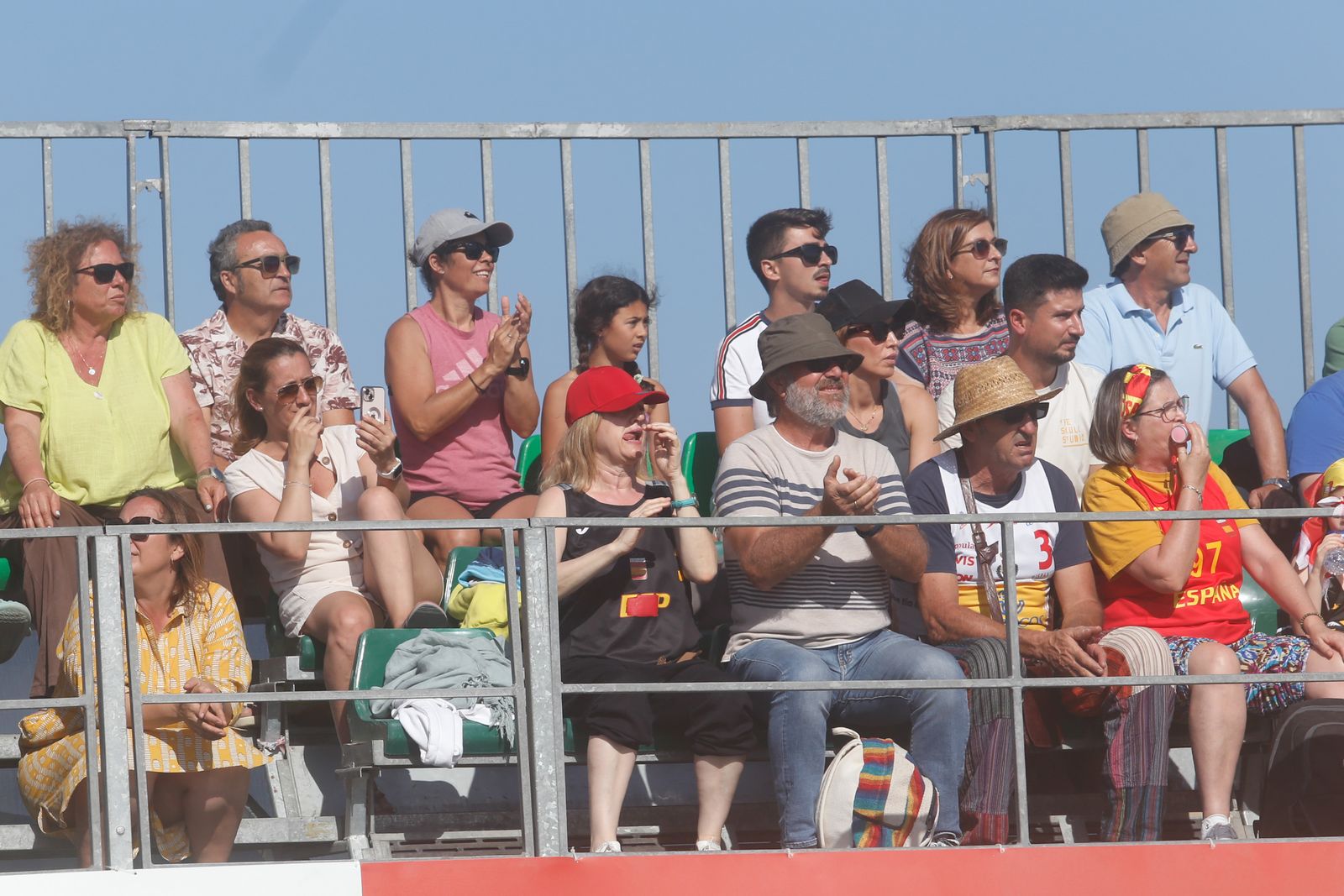 Las fotos del Torneo Internacional  de España de balonmano playa de La Línea