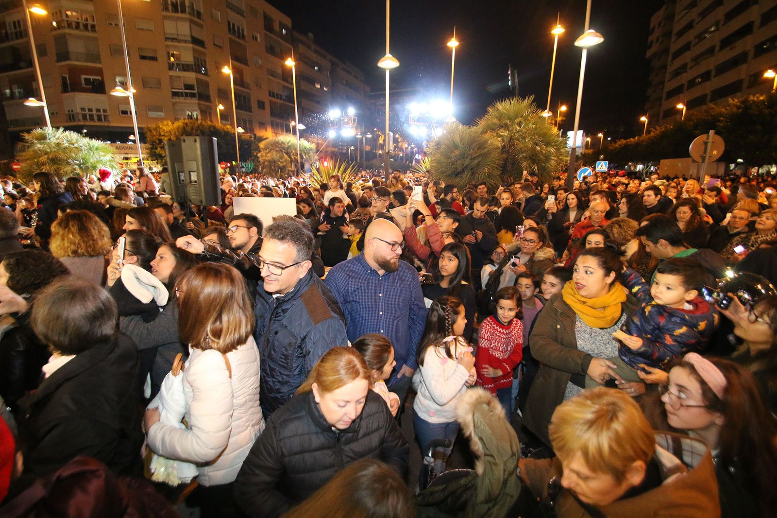 Las imágenes del encendido de las coronas de los Reyes Magos