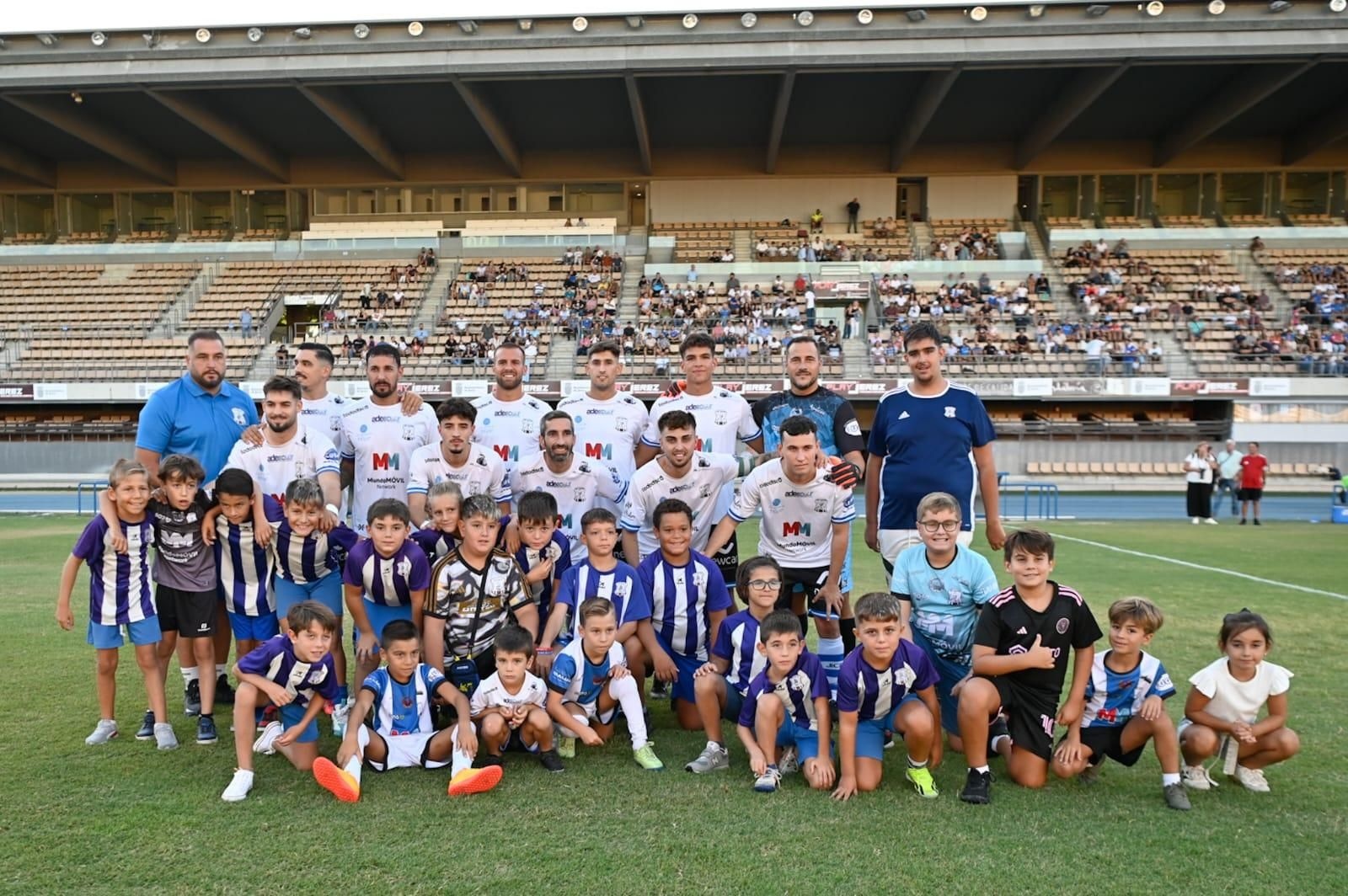 Imágenes de la victoria del Jerez Industrial frente al San Fernando 1940 en Chapín