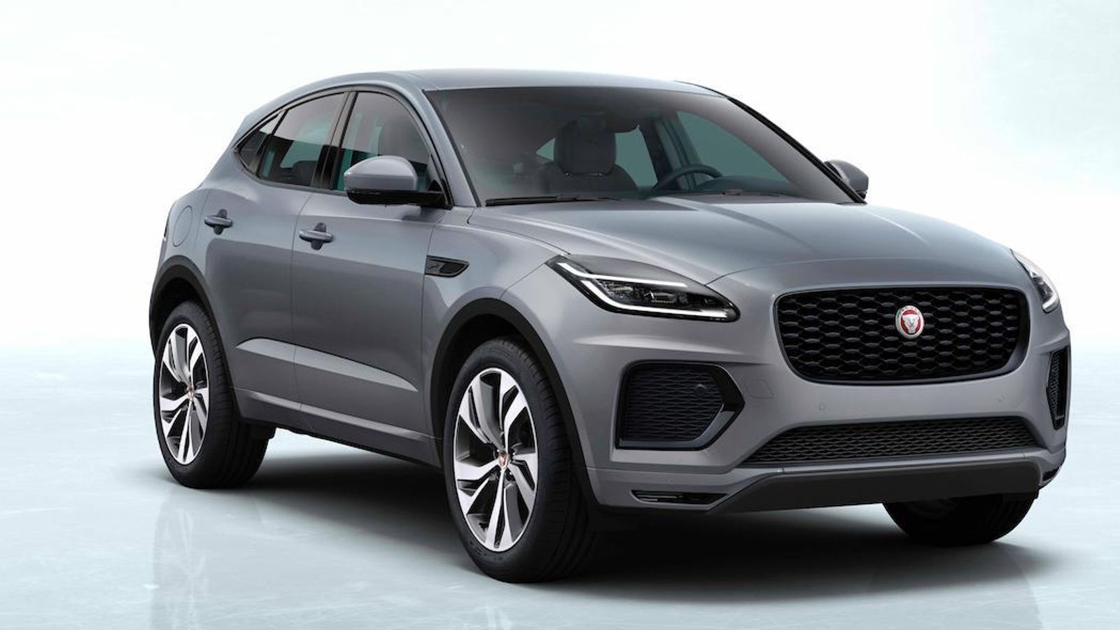 La versión Sport está exclusivamente ligada al motor de gasolina de 300 CV, microhibridado como el resto.