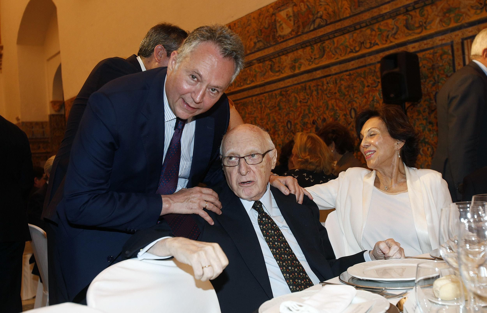 Los asistentes al VII Premio Manuel Clavero