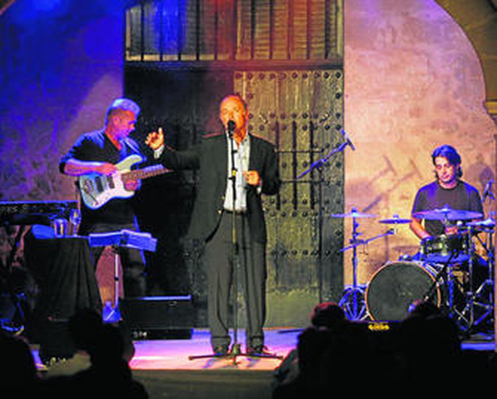 José Manuel Soto en la actuación de la noche del martes en el Castillo de San Marcos.