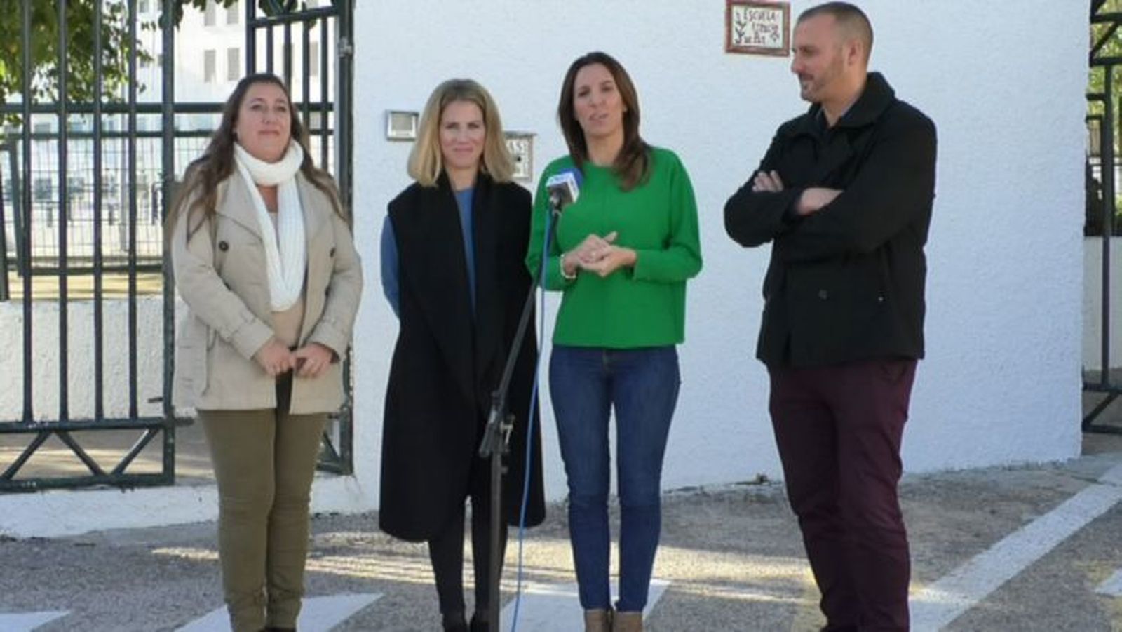 La candidata del PP a las elecciones autonómicas, en Chipiona con la alcaldesa y concejales populares.