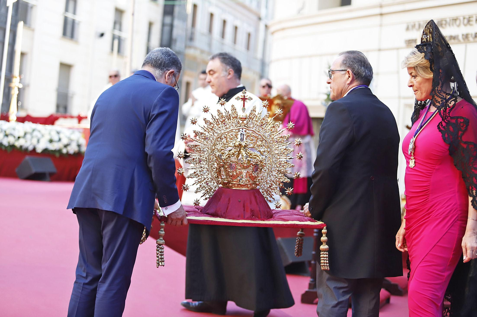 La Coronación de la Virgen de la Amargura en imágenes