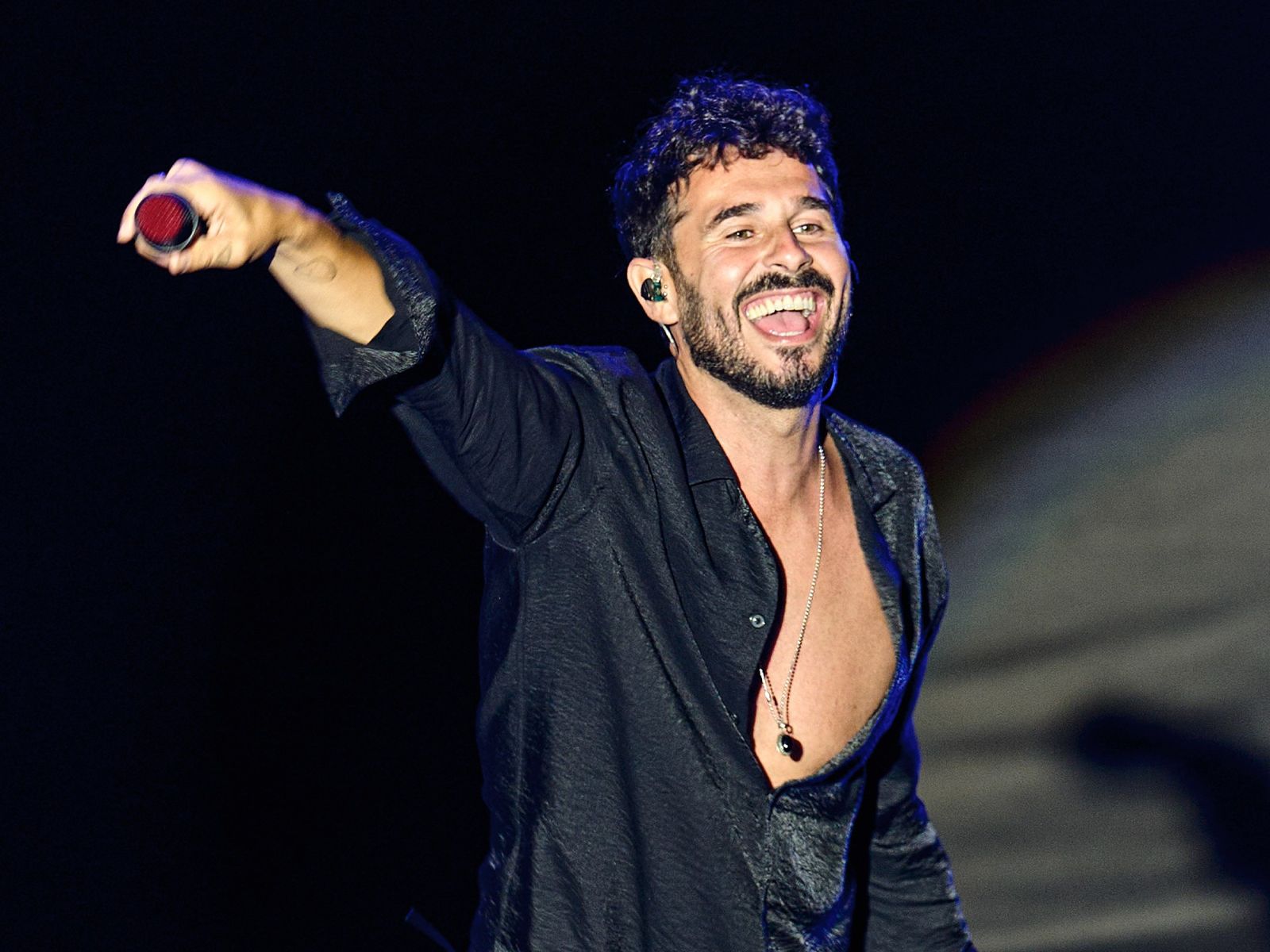 El talento singular de Antoñito Molina brilla en la Plaza de España este 14 de junio.