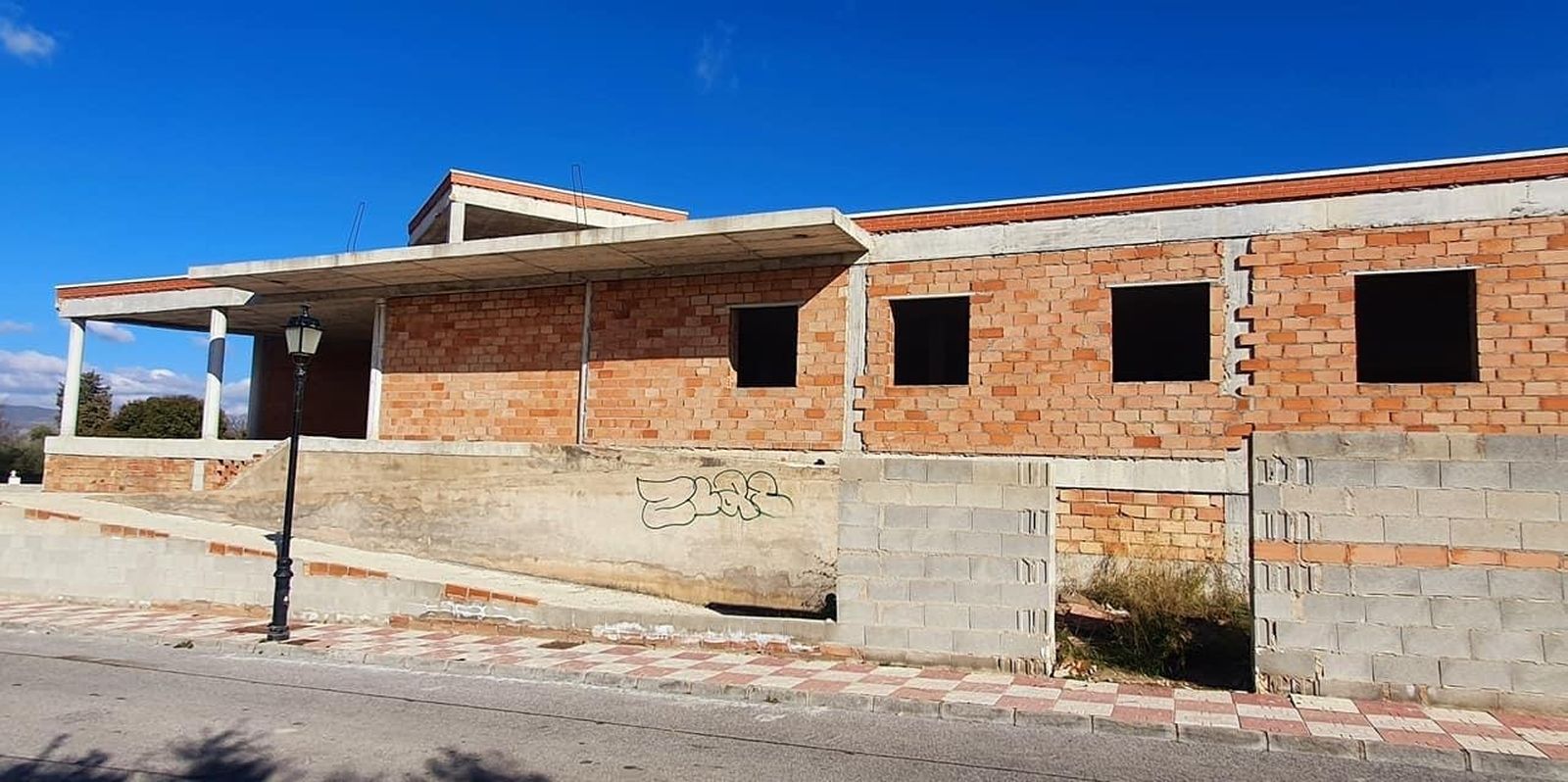 Construcción del centro municipal de la urbanización 'El Ventorrillo' de Cúllar Vega (Granada)