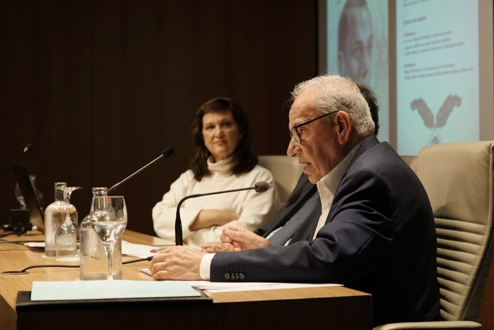 Un momento de la intervención de Alfonso Guerra en el homenaje a Miguel Hernández.