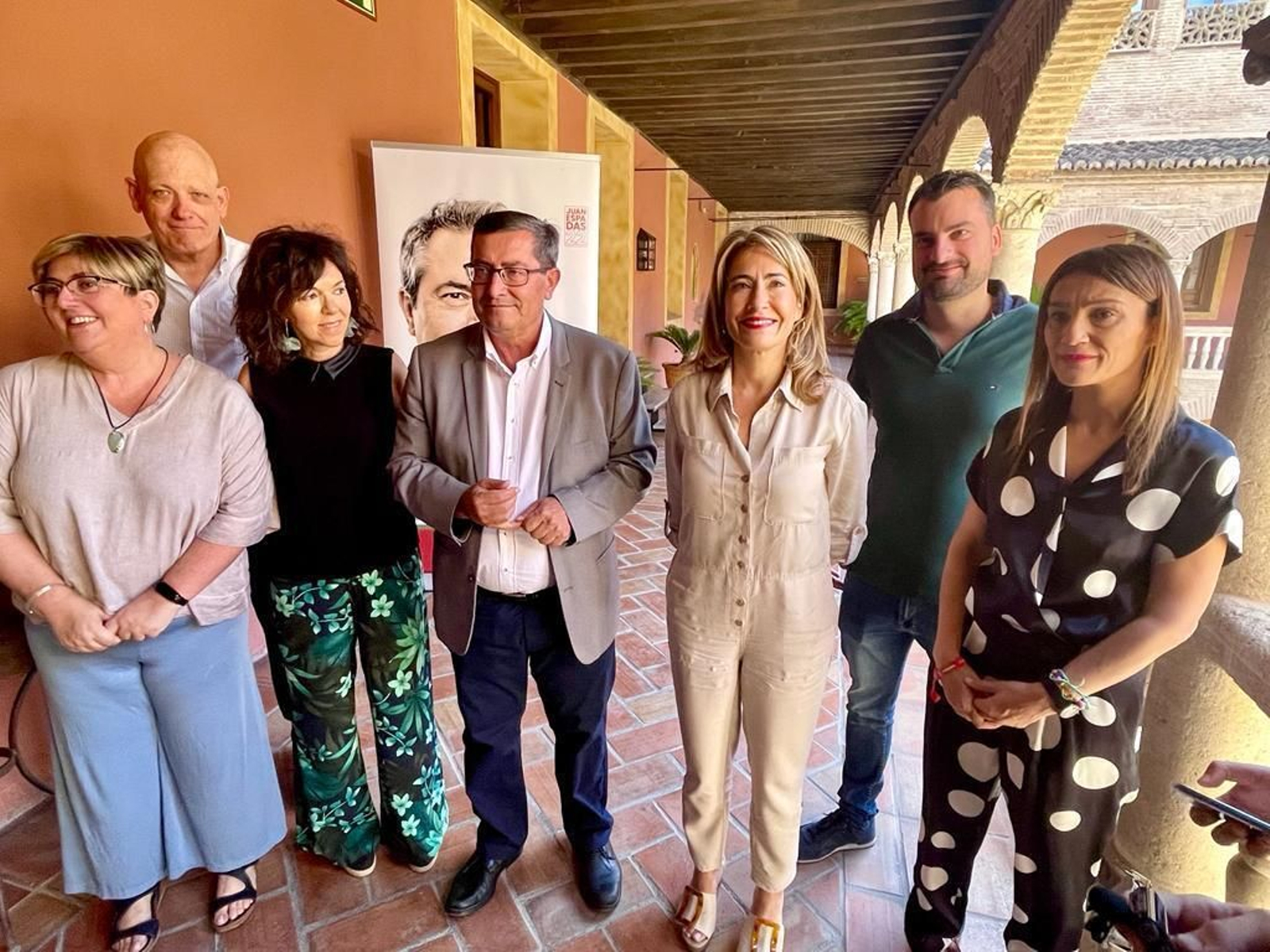 La ministra de Transportes durante el encuentro con alcaldes y portavoces socialistas de Granada. La ministra de Transportes durante el encuentro con alcaldes y portavoces socialistas de Granada.