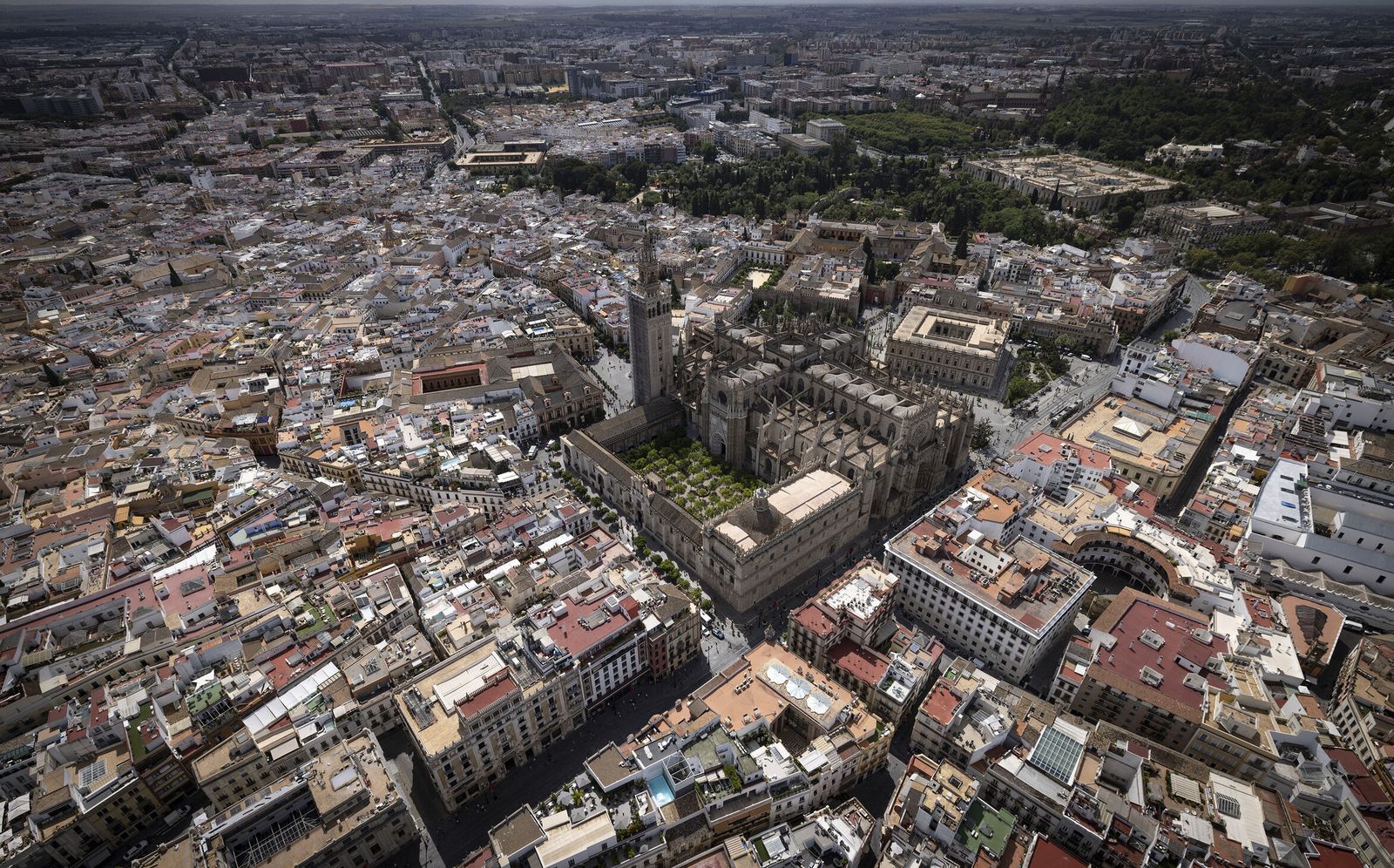 Sevilla desde el helicóptero de la Policía Nacional