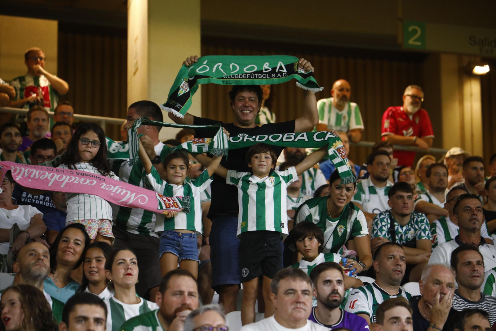 Las mejores fotos del ambiente en El Arcángel para el Córdoba CF - Castellón