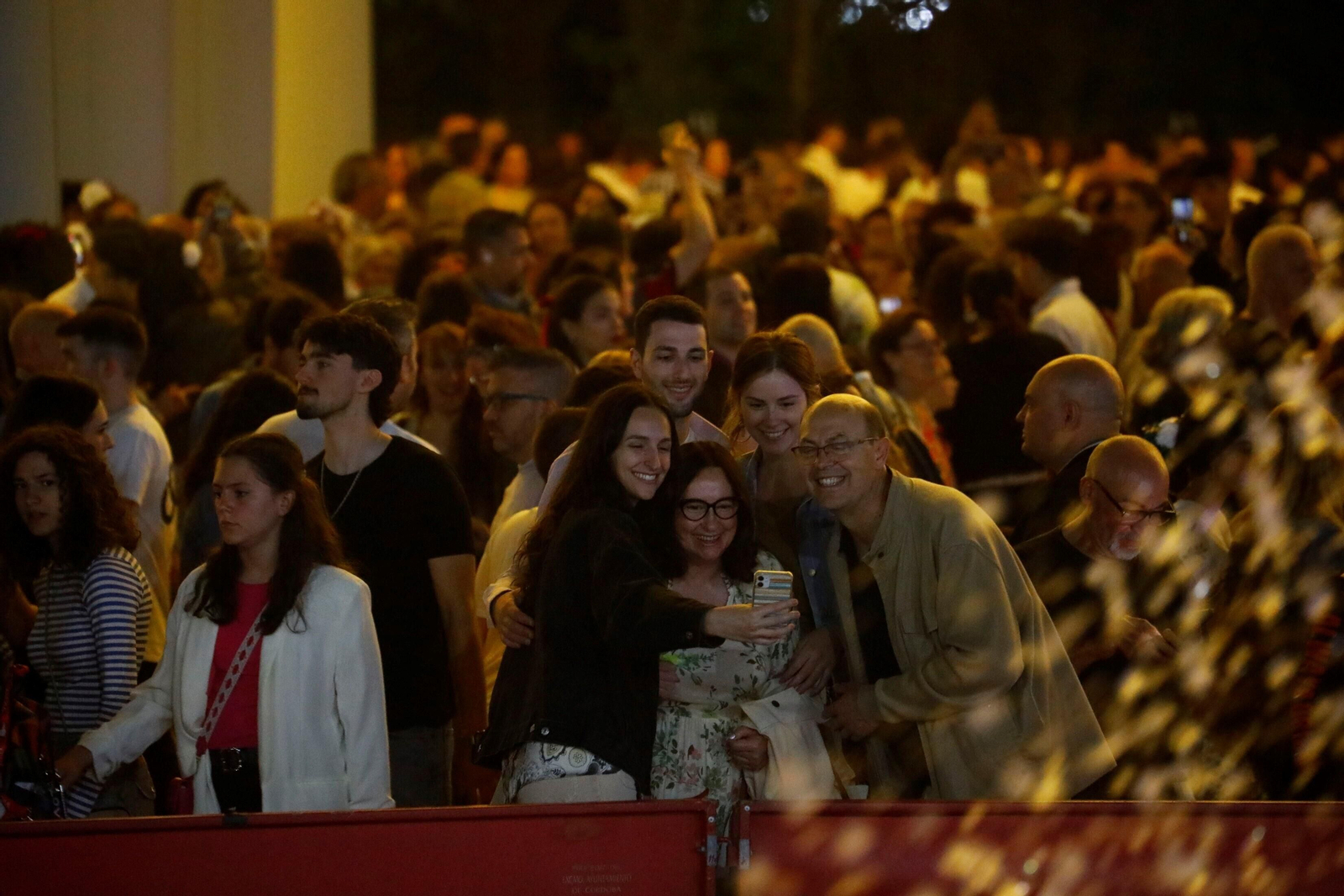 Córdoba ya disfruta de su Feria: las mejores fotos del alumbrado de la portada