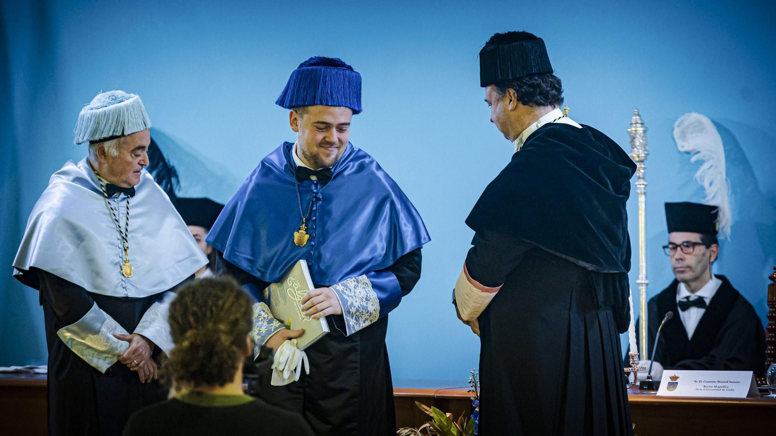 Las mejores imágenes del acto de investidura de doctorados por la UCA