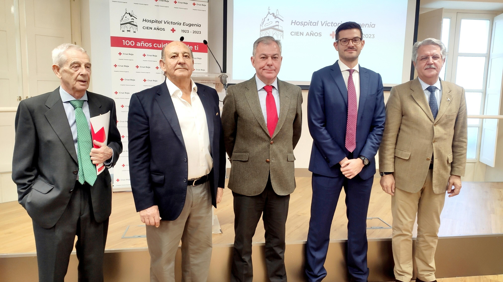 Un momento del acto del centenario del Hospital Victoria Eugenia de Cruz Roja en la Fundación Cajasol.