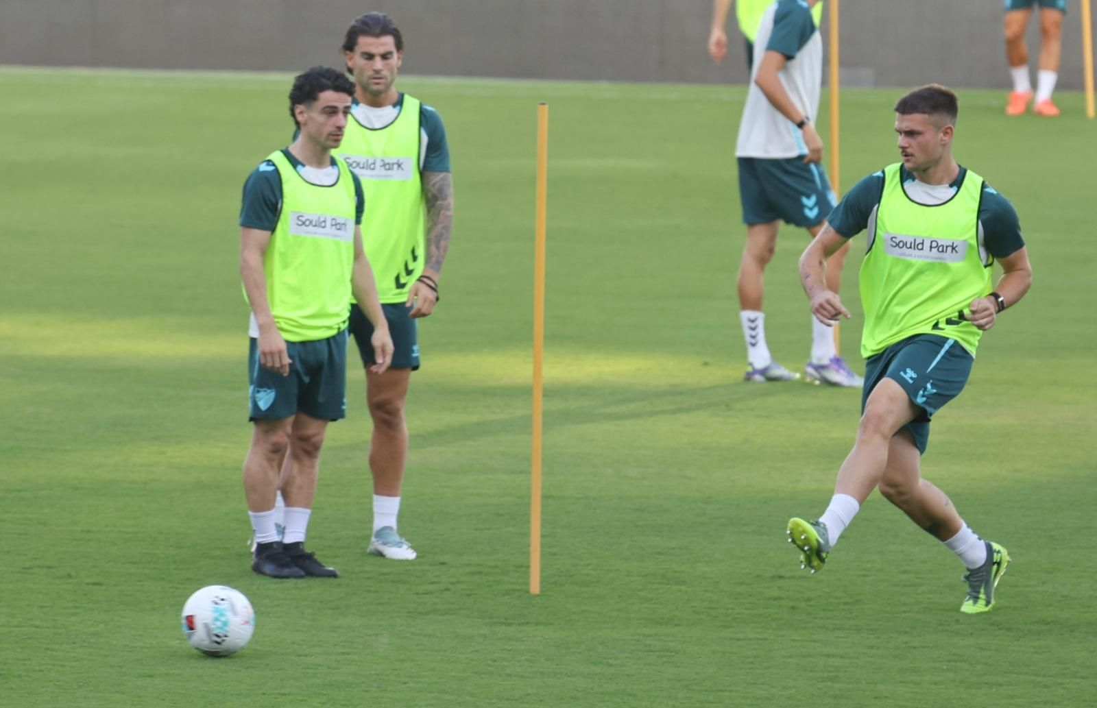 Málaga CF-Cádiz: Izan Merino sigue al margen del equipo