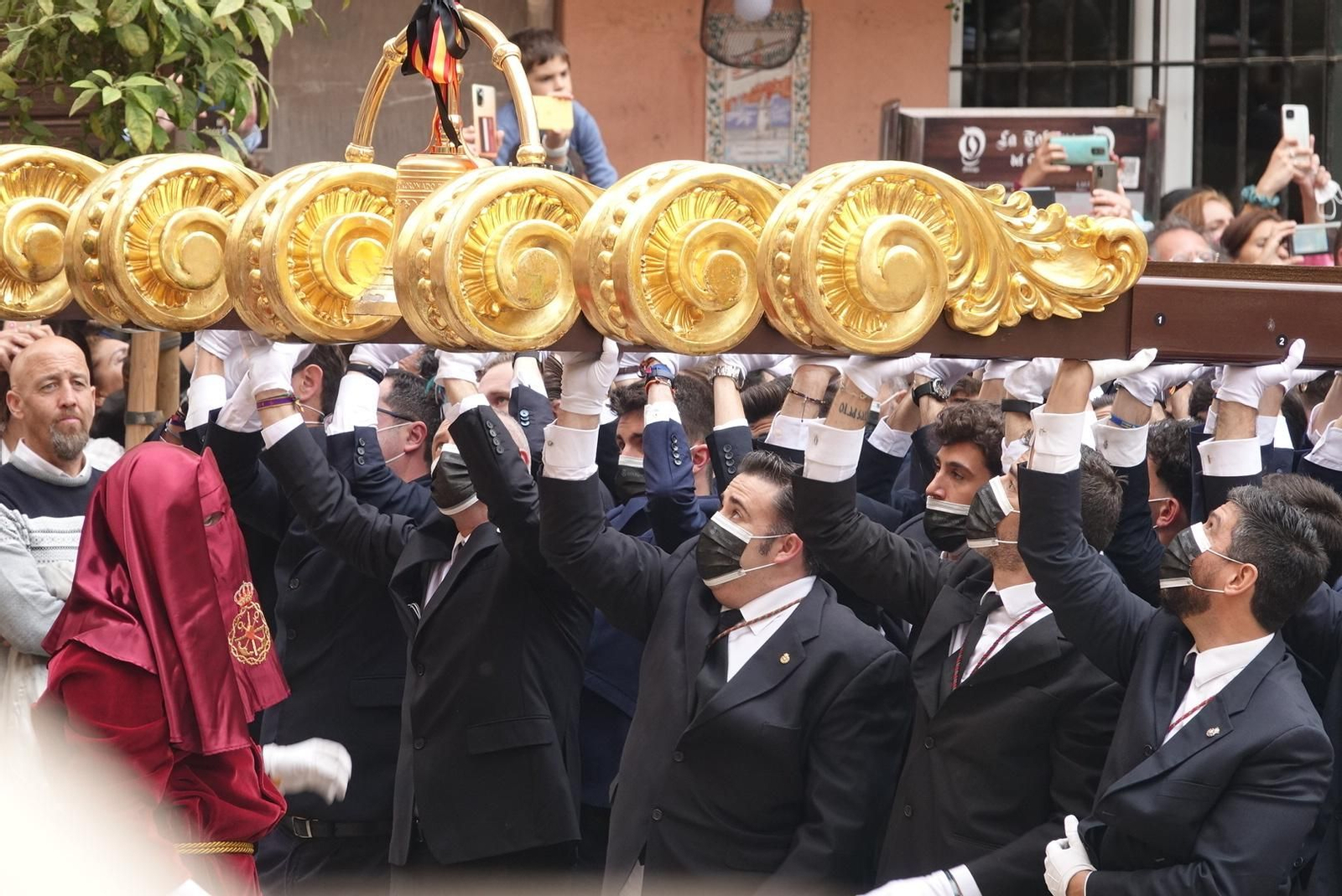 Las fotos de Estudiantes, en el Lunes Santo de Málaga