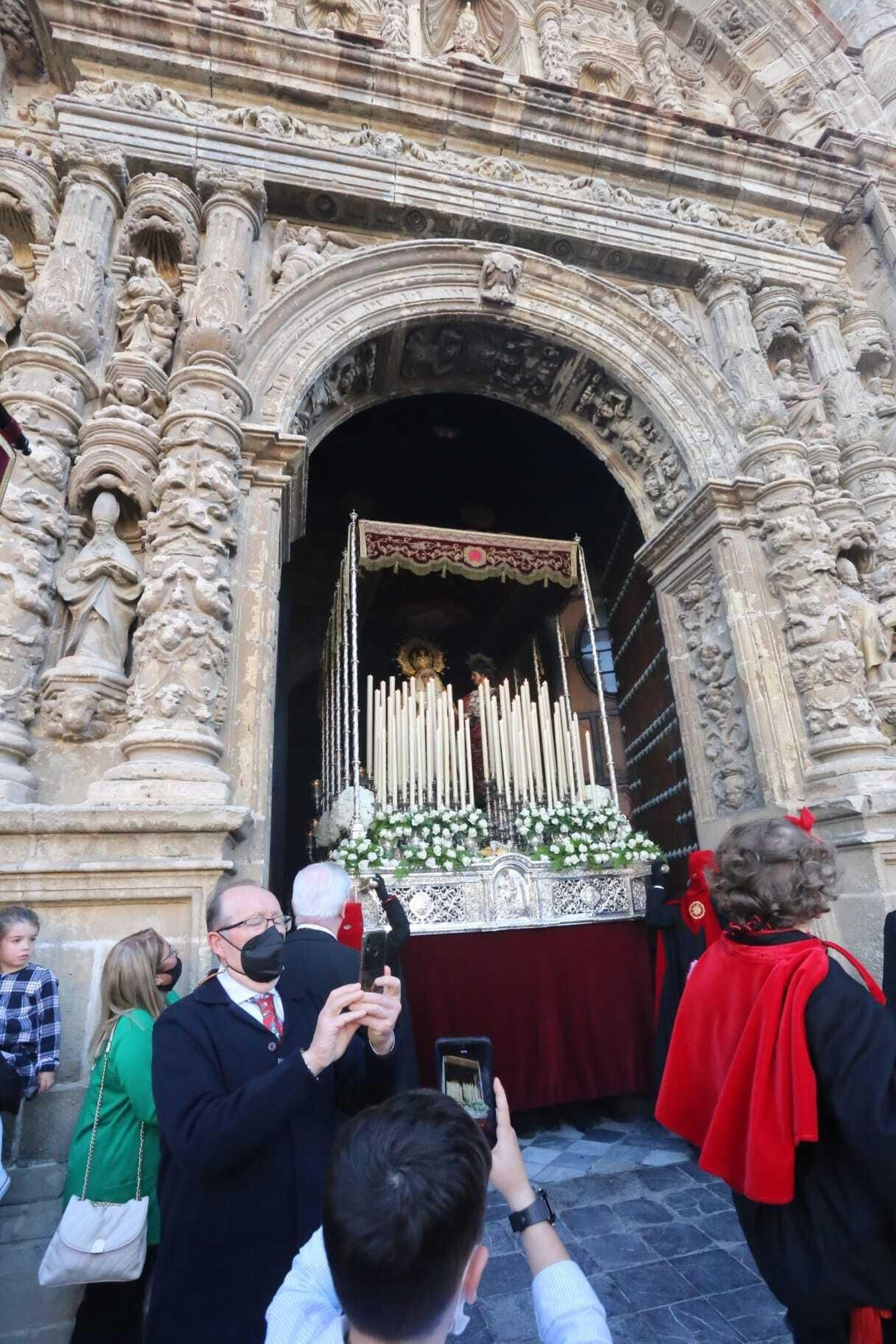Jueves Santo  en El Puerto: Las imágenes del Nazareno