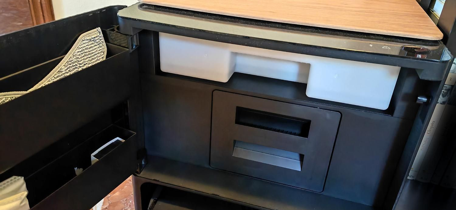 Robot aspirador y friegasuelos Roomba Combo j9+