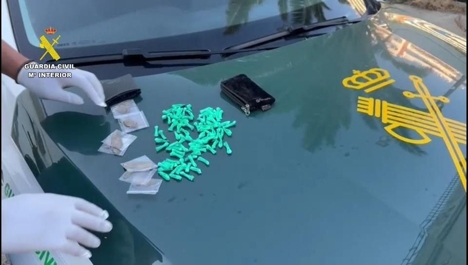La motocicleta que utilizaba el detenido para la venta de drogas. La motocicleta que utilizaba el detenido para la venta de drogas.