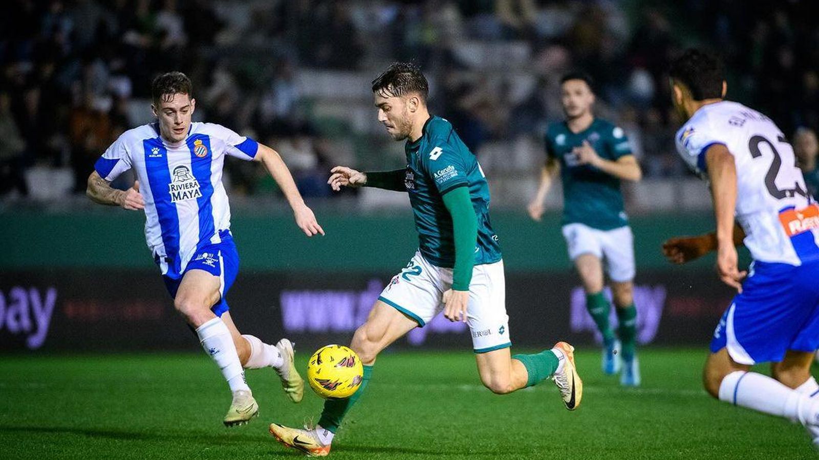 Iker Losada, del Racing Club de Ferrol, durante un partido contra el Espanyol.