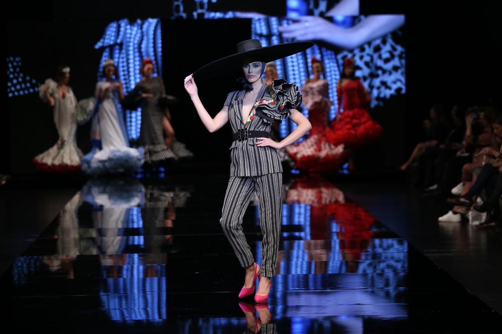 Antonio Gutiérrez en SIMOF 2019, fotos del desfile