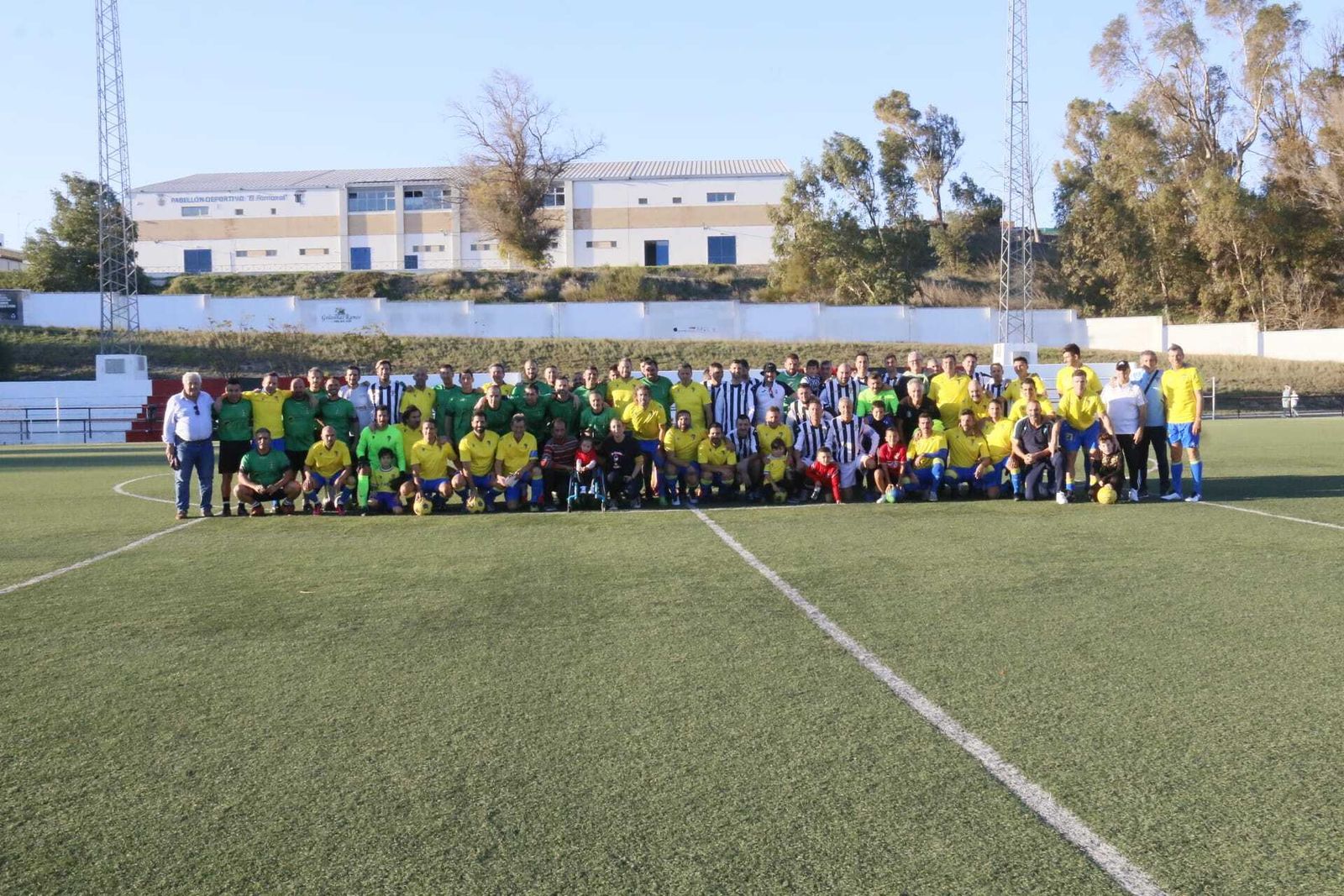 Los veteranos de la Balona ganan el trofeo benéfico de Chiclana