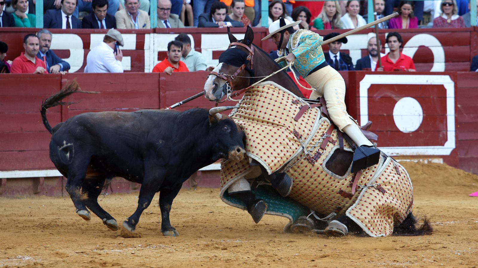 Última tarde de toros de la Feria de Jerez 2024 con Morante, Manzanares y Castella