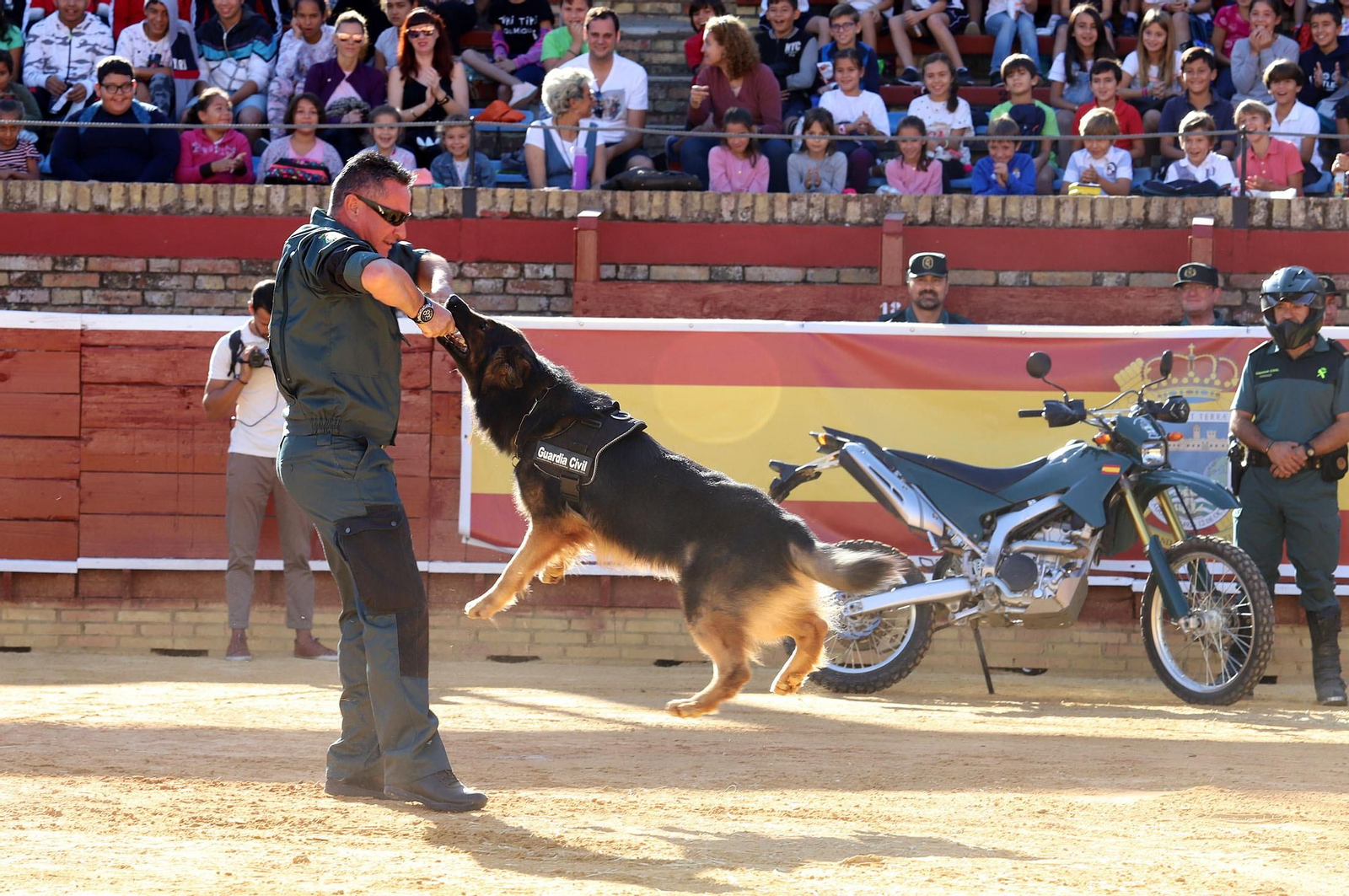 Imágenes de la jornada de puertas abiertas de la Guardia Civil