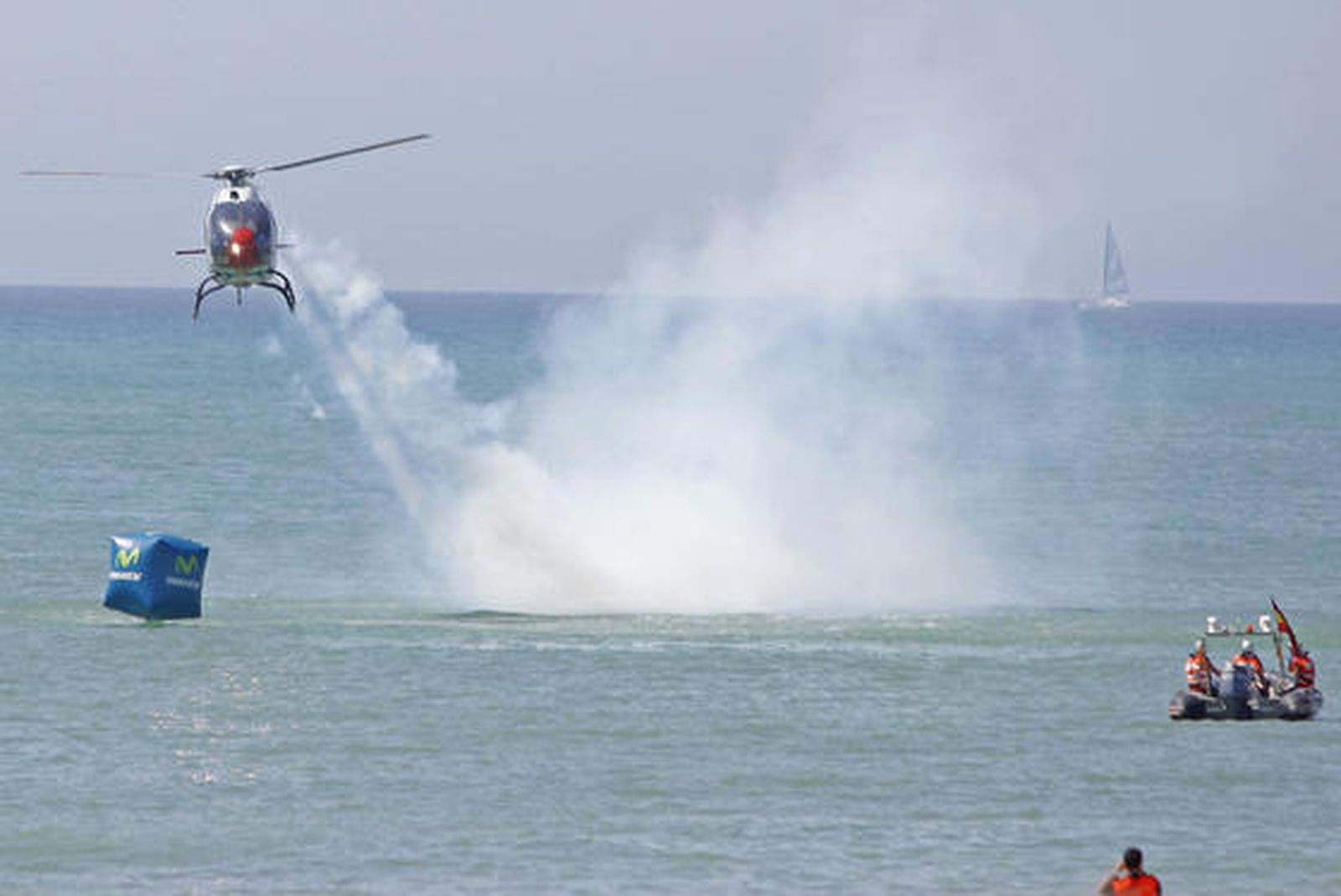 190.000 personas disfrutan del III Festival Aéreo en la playa de la Victoria. /Foto: Jesús Marín