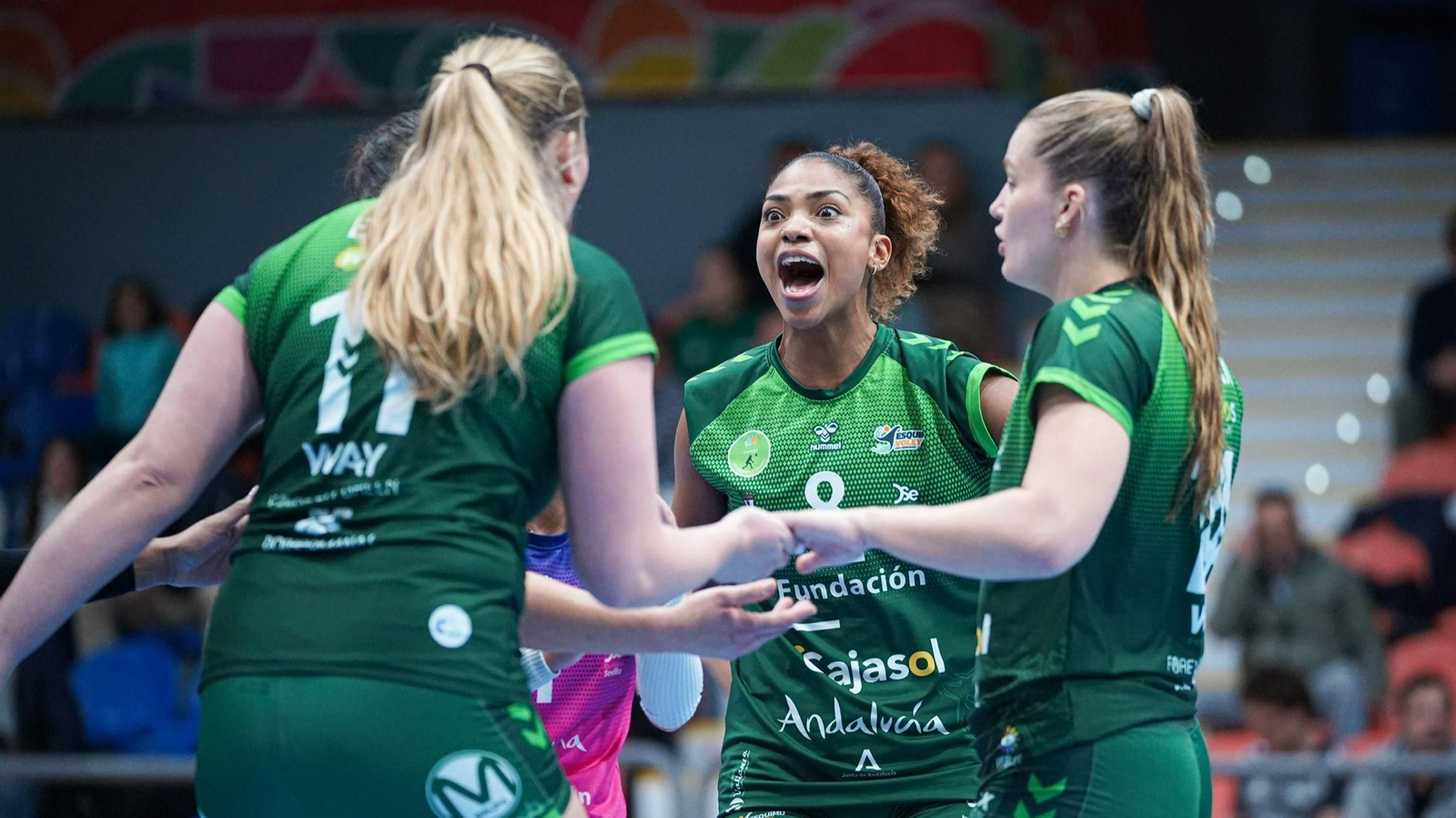 Las jugadoras del Fundación Cajasol Andalucía celebran un punto.