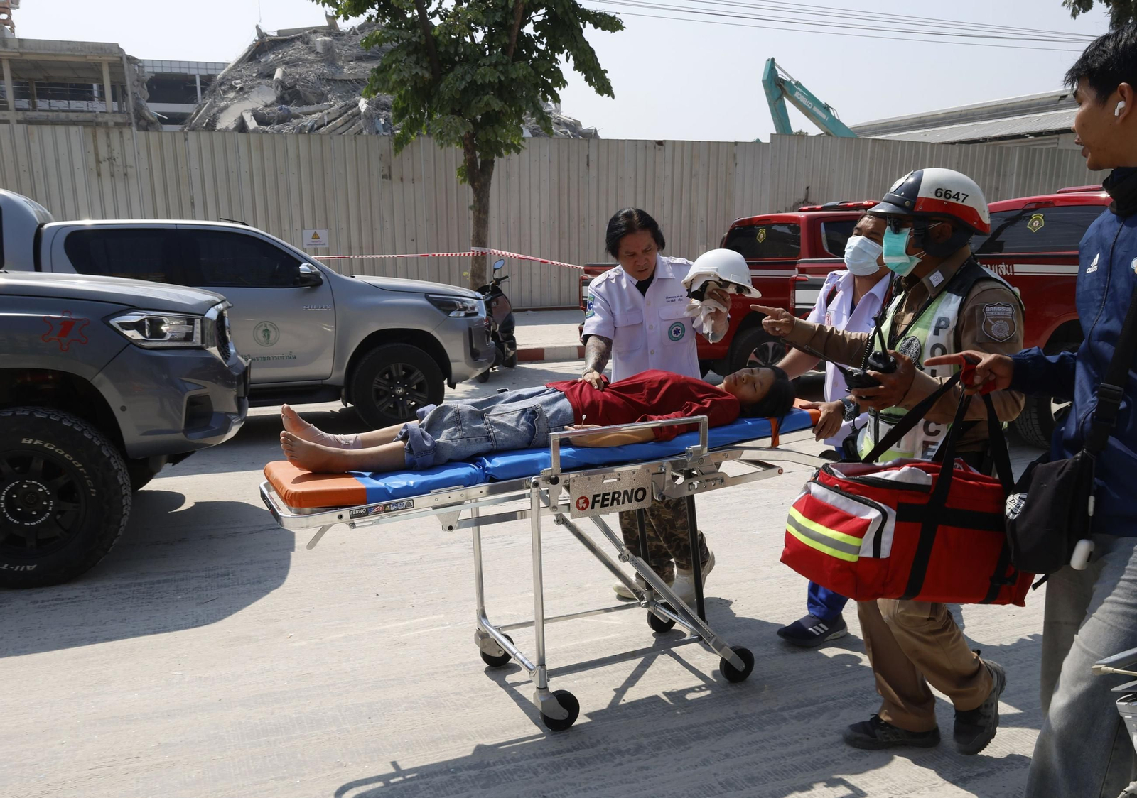 Las imágenes más impactantes del terremoto que ha sacudido Bangkok