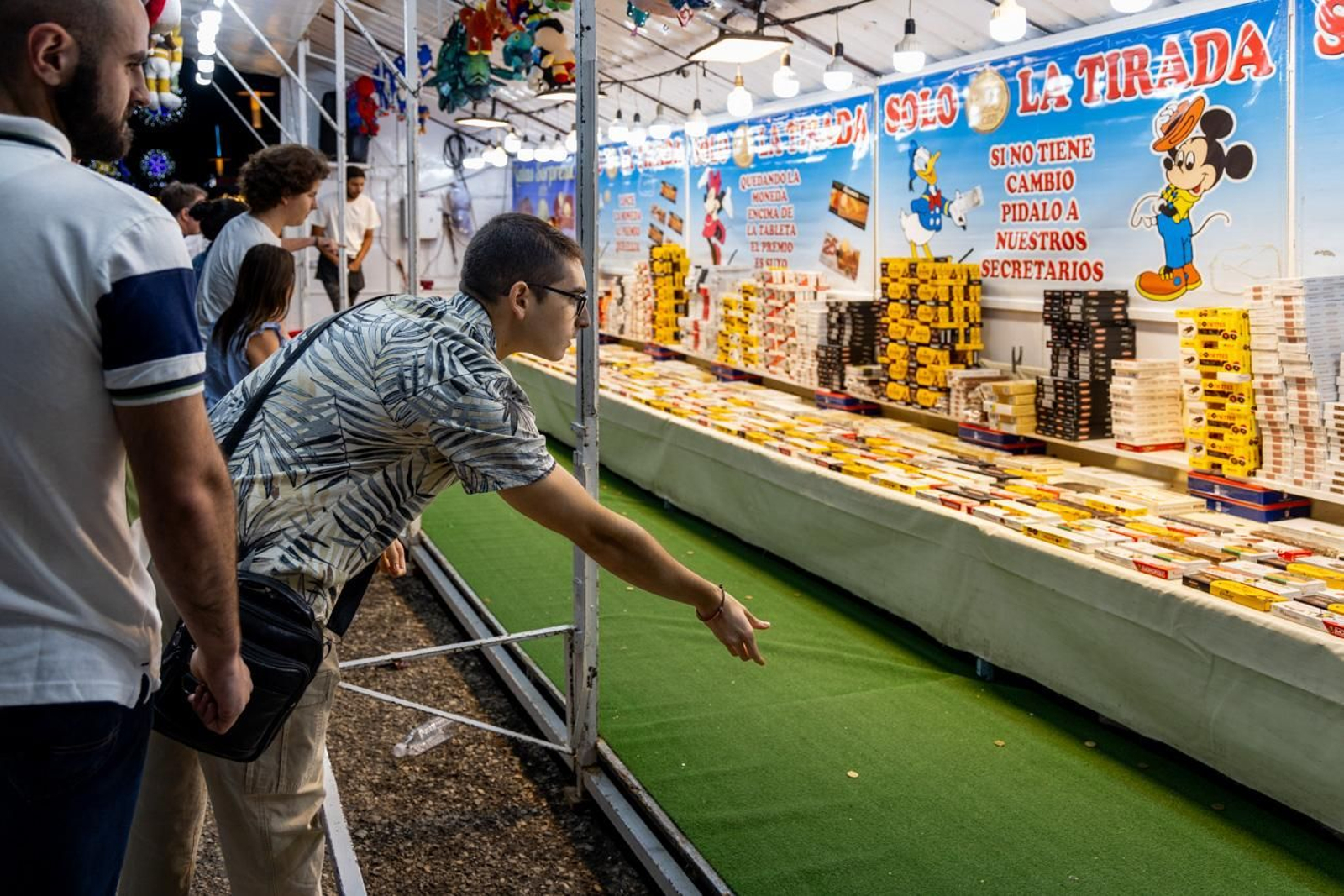 Los jiennenses disfrutan una noche más de la Feria de San Lucas