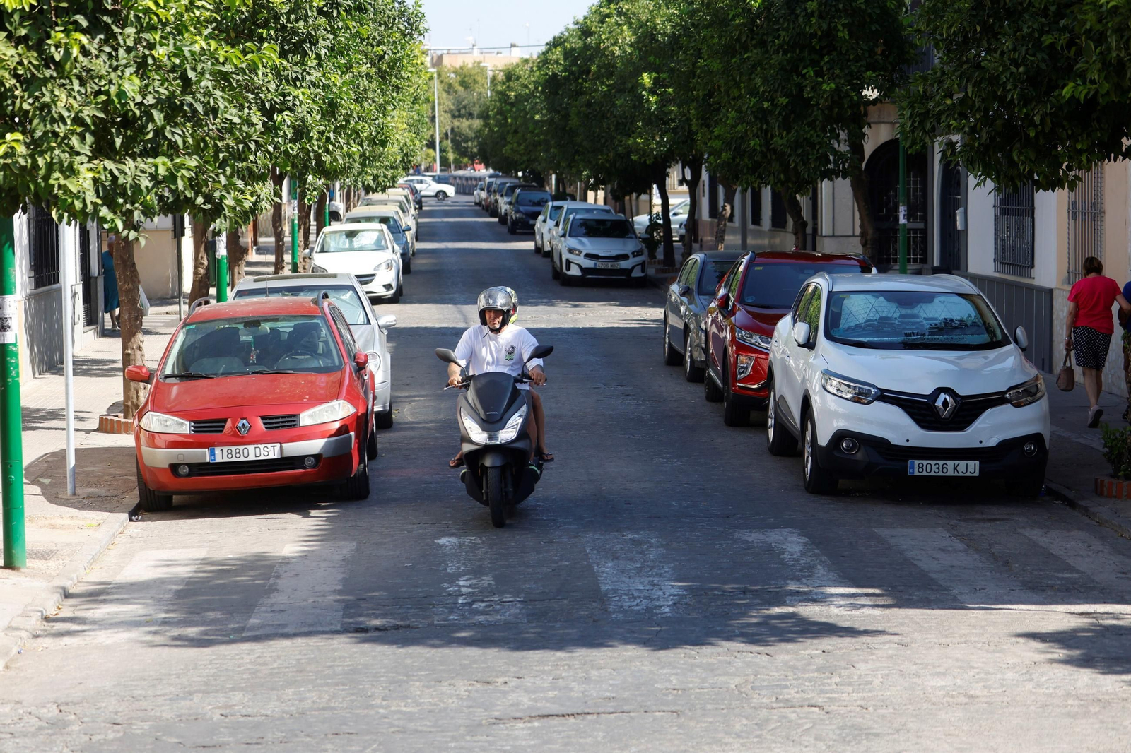 Un paseo en imágenes por el barrio cordobés de Cañero en un día de verano