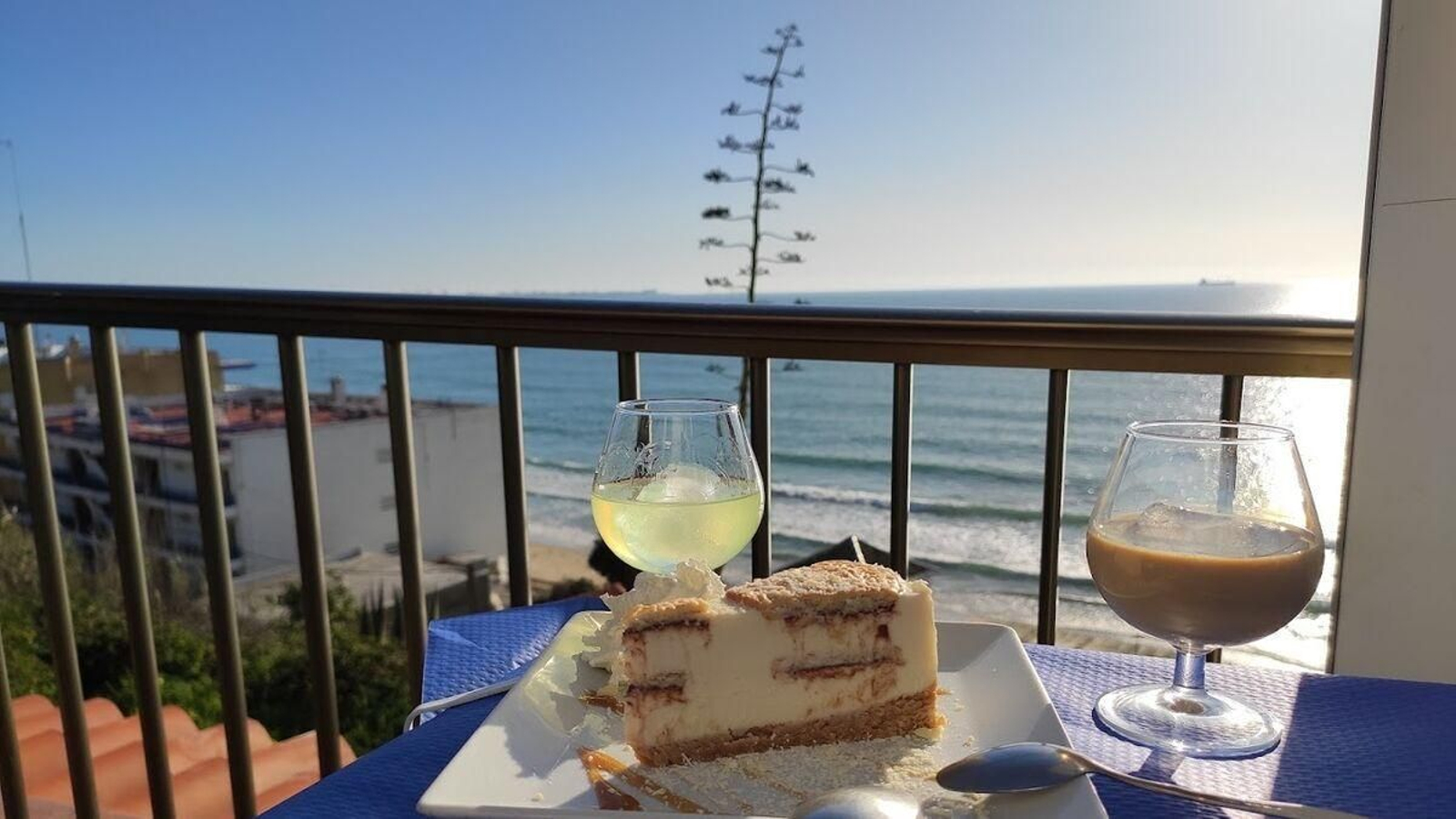 Bar Elías "Mirador de la Bahía".