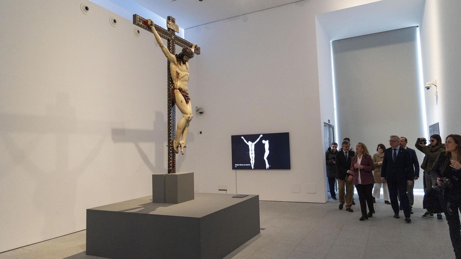 Cristo del Silencio de Granada en las instalaciones del IAPH tras su restauración.