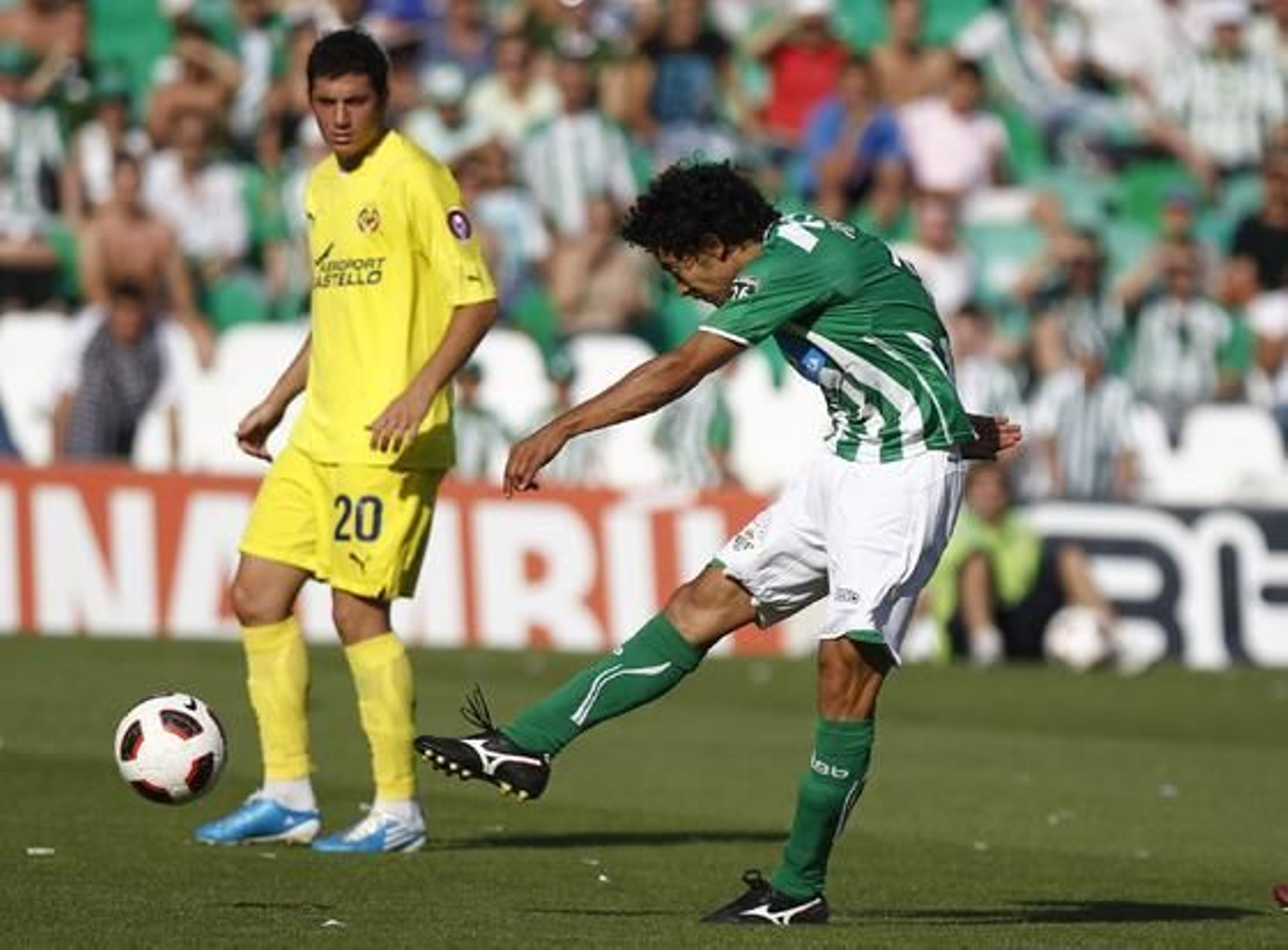 El Betis gana el último partido de la Liga al Villarreal B (2-1). / Antonio Pizarro