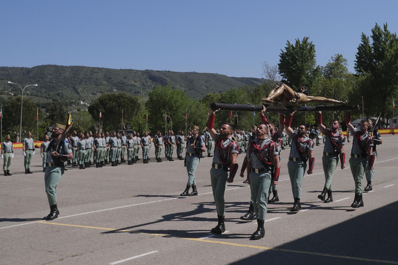 Homenaje de La Legión a los militares fallecidos, en fotos.