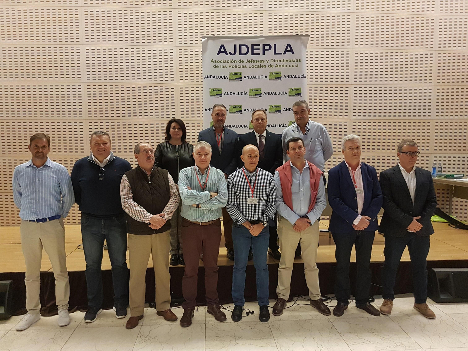 Foto de familia de la nueva junta directiva de AJDEPLA Foto de familia de la nueva junta directiva de AJDEPLA