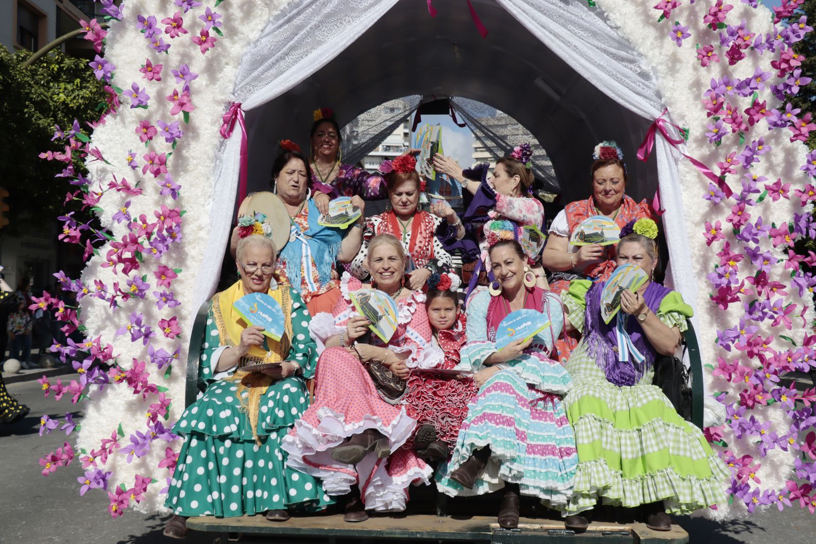 Imágenes de los carros de la Hermandad del Rocío de Huelva