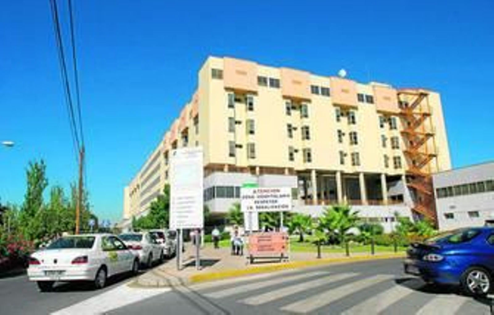 Acceso al Hospital Clínico.