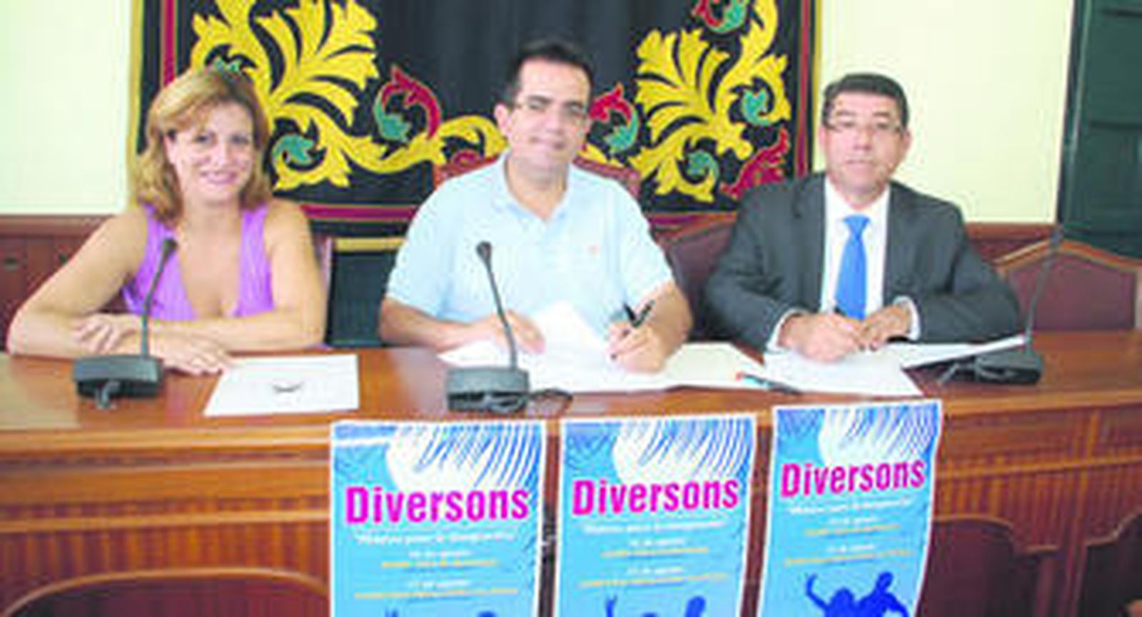 Antonio Jesús Rodríguez entre Gemma Garrido y Antonio García Simón.