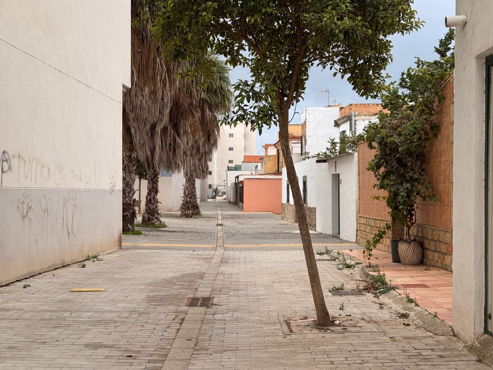 Aspecto que presenta la calle San Cayetano. Aspecto que presenta la calle San Cayetano.