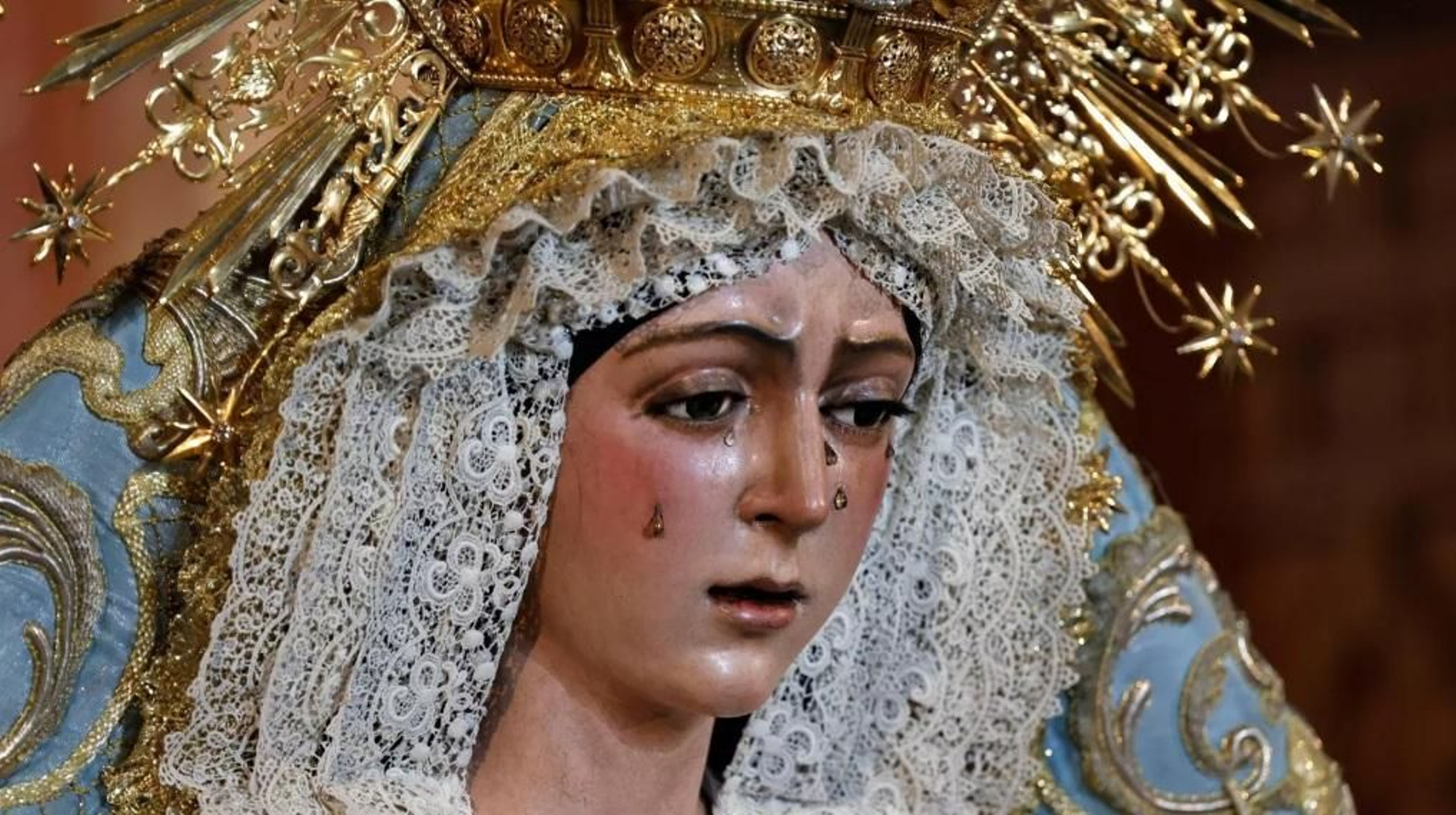 La Esperanza Macarena permanecerá, mínimo, tres meses retirada del culto