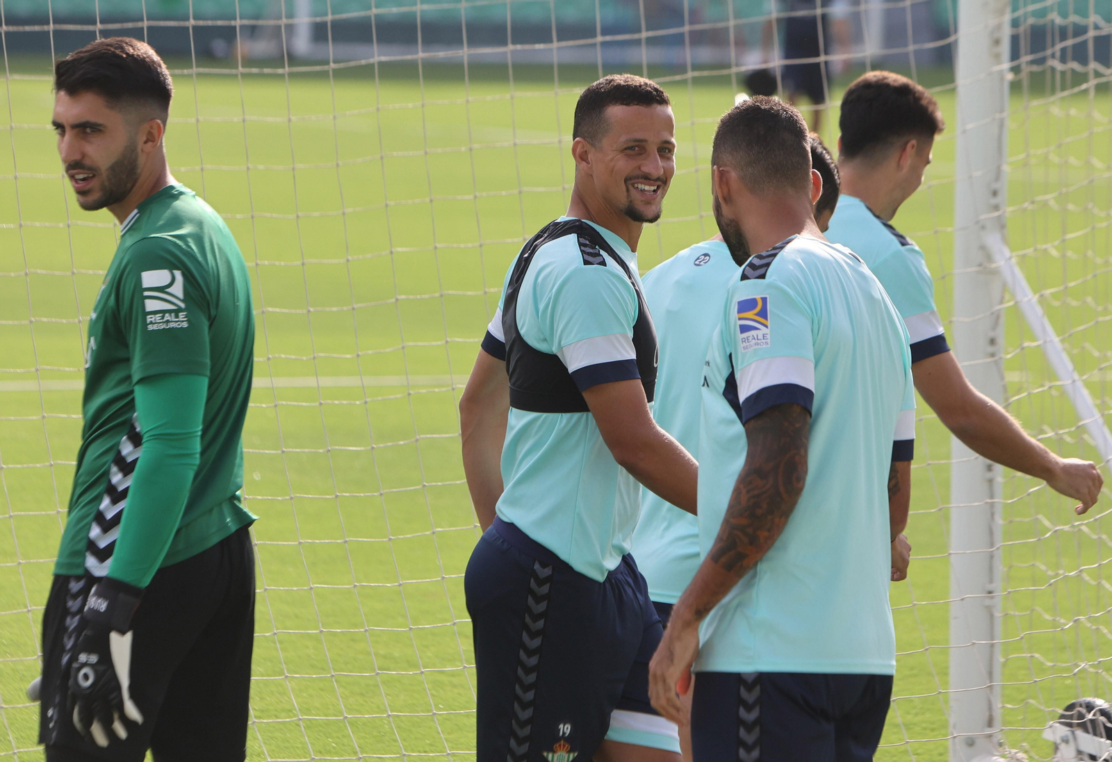 Luiz Felipe, en un entrenamiento reciente con el Betis.