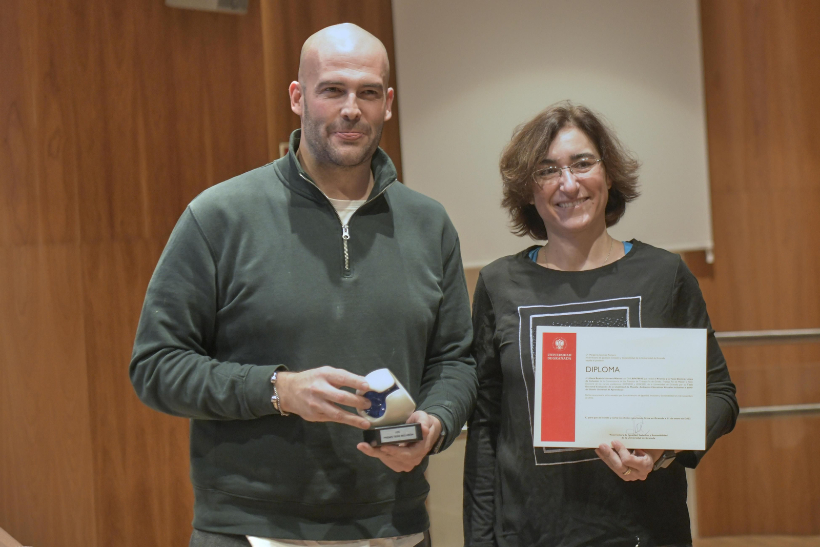 Entrega de la primera edición de los premios a los mejores trabajos fin de grado, fin de máster y tesis doctorales del ámbito de la igualdad y la inclusión en la UGR en imágenes