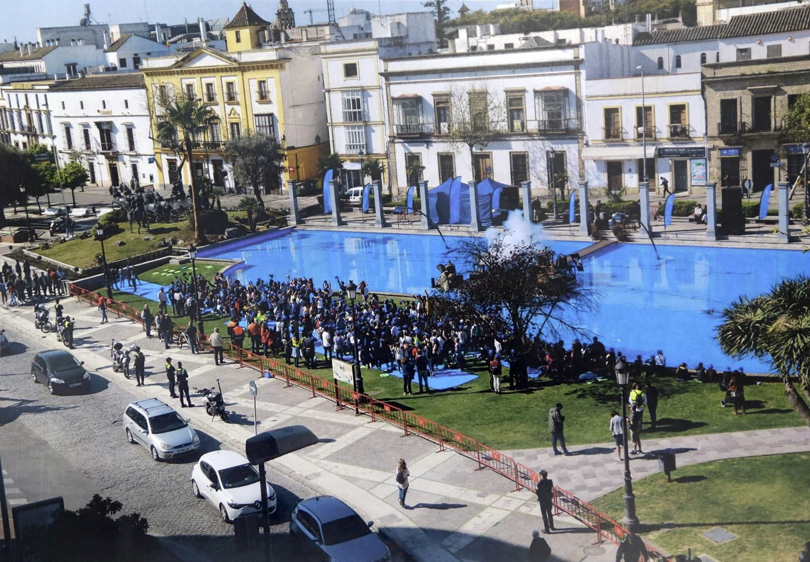 Imágenes de la puesta en funcionamiento de la fuente de la plaza del Mamelón