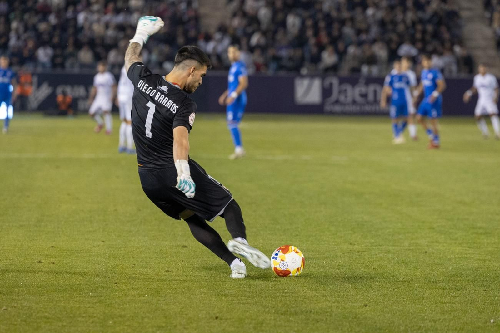 Real Jaén 0-1 Linares Deportivo: las mejores imágenes del clásico provincial